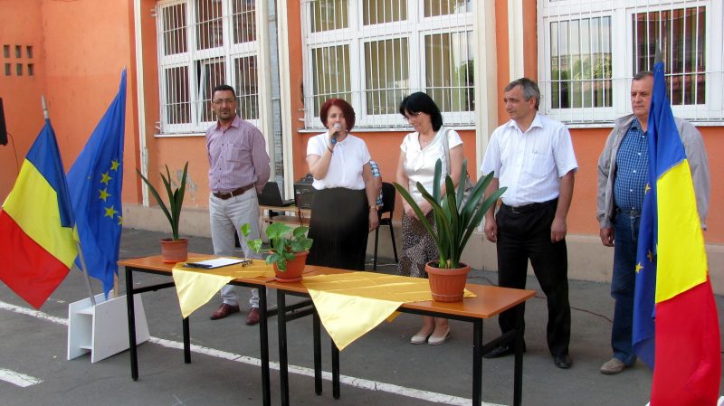 VIDEO/FOTO REPORTAJ. Ziua de 9 Mai sărbătorită la Școala Gimnazială ”Mircea Eliade” din Satu Mare și Școala ”Vasile Lucaciu” din Carei