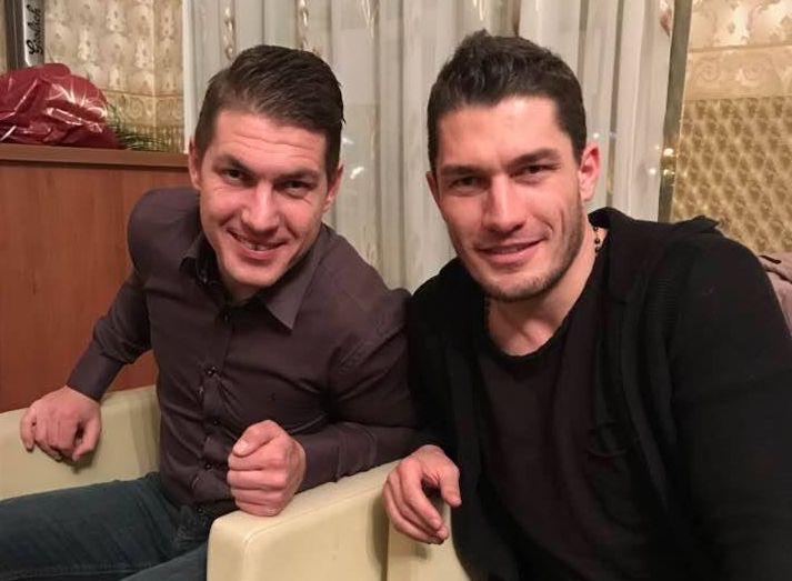 Frații Kovacs, pe val!