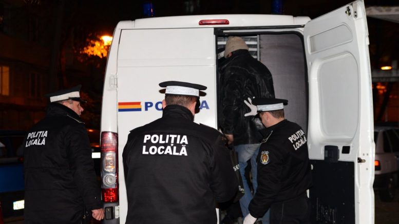 Drogangii fură ca să-și cumpere droguri. Doi dintre ei prinși de polițiștii locali