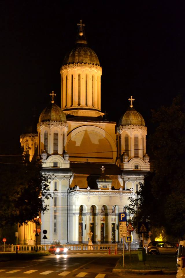 Primăria a refăcut în ultimul an iluminatul arhitectural pentru 11 biserici și monumente