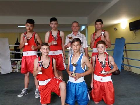 Box  /  Pugiliștii de la Voința, în ring la Salonta