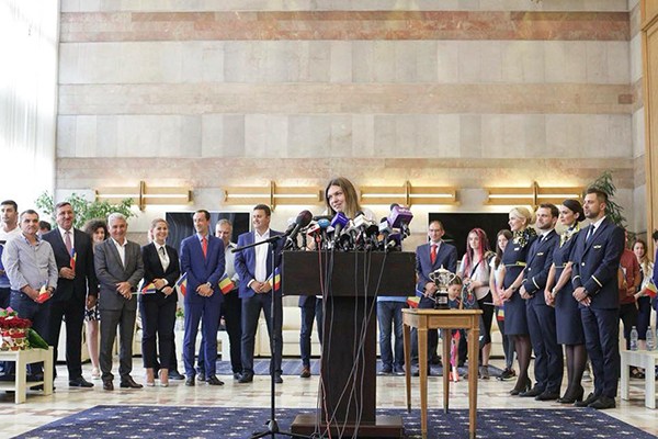 “Sunt mândră că România are un campion care face istorie”