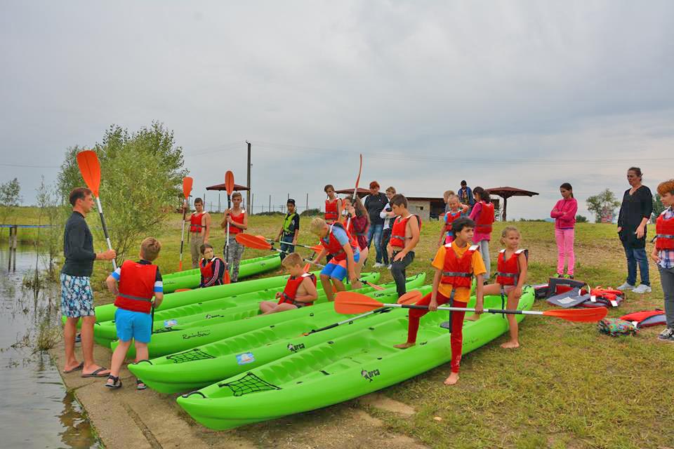 Caiac Smile oferă o nouă zi minunată celor proveniți de la casele de copii