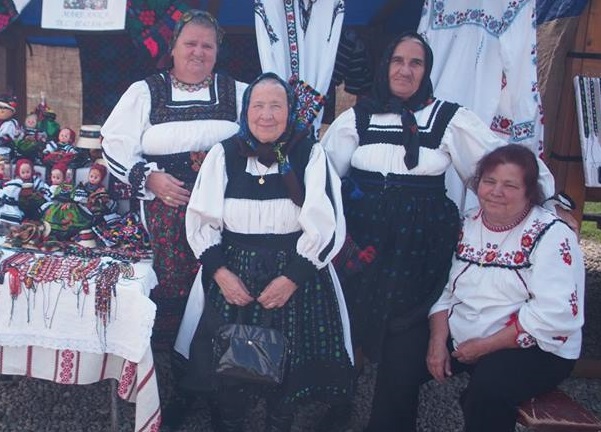 Chimeșa oșenească, între tradițional și kitsch