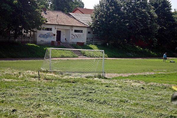 Baza Sportivă ”Dinamo”, renovată integral. Teren sinstetic de dimensiuni mari