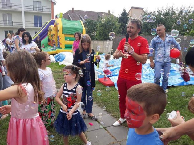 FOTOGALERIE. Inedit! ”Copiii” doctorului Muncean, sărbătoriți la Gynoprax. Nu au lipsit, Tom și Jerry ori Mickei și Minnie Mouse