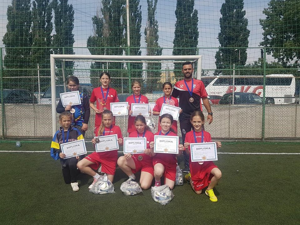 Bronz pentru fetele de la Liceul Tehnologic Anghel Saligny Turț