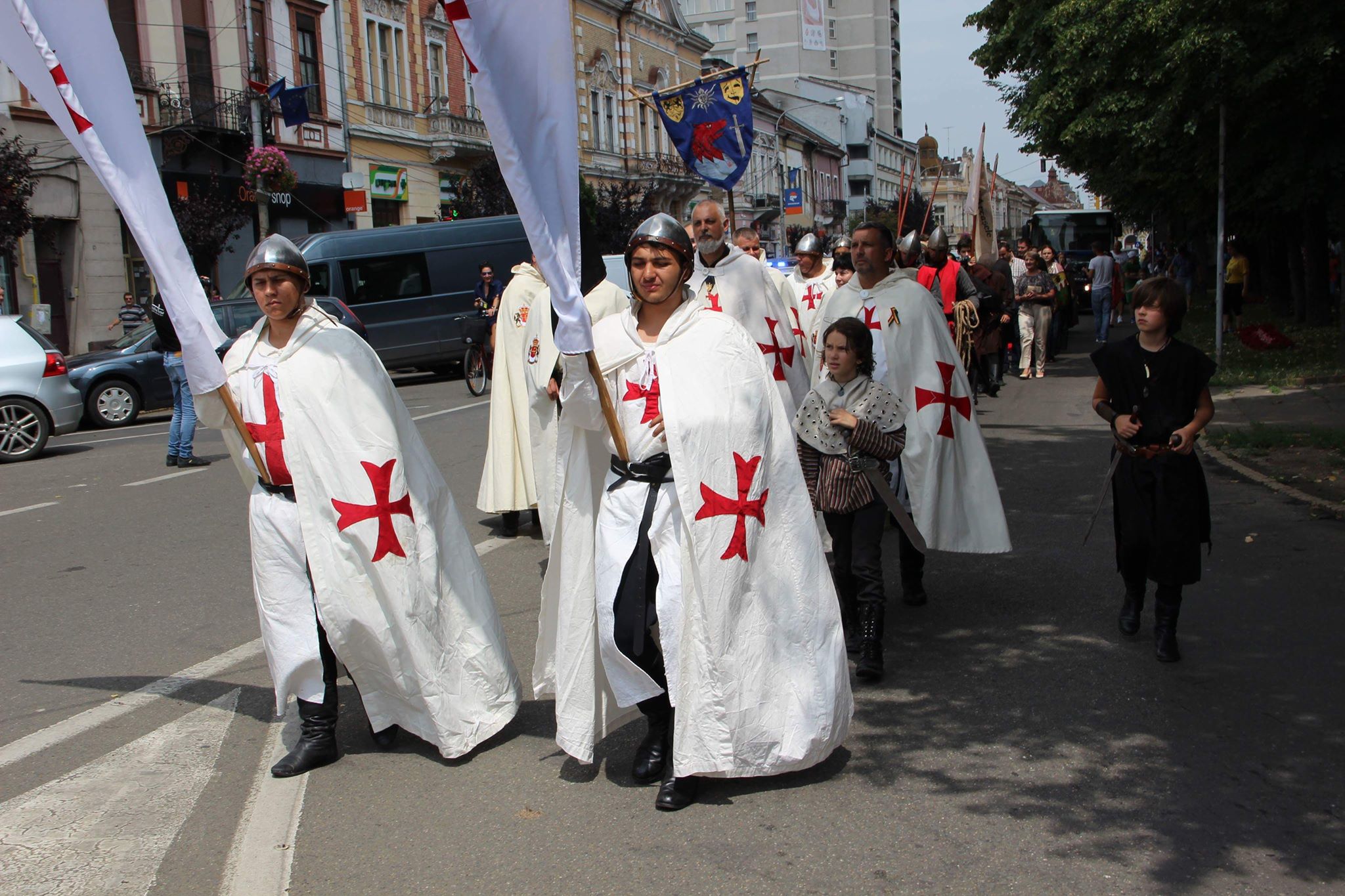 Cetatea Ardudului a fost invadată şi anul acesta  de domniţe şi cavaleri