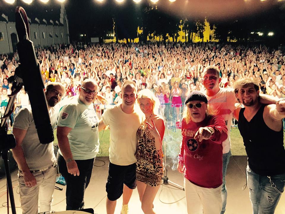 DISTRACȚIE! Mega-concerte în județ. Voltaj, Alexandra Ungureanu, Gabriel Dorobanțu, Desperado