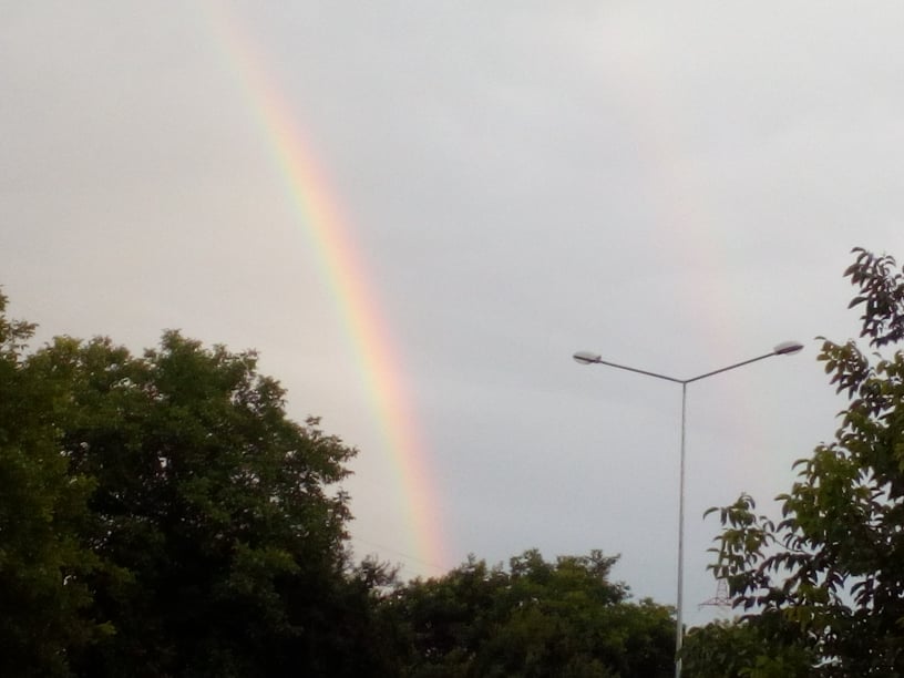 VIDEO/FOTO. SPECTACOL astral. Curcubeu dublu pe cerul Sătmarului. Voi l-ați văzut?