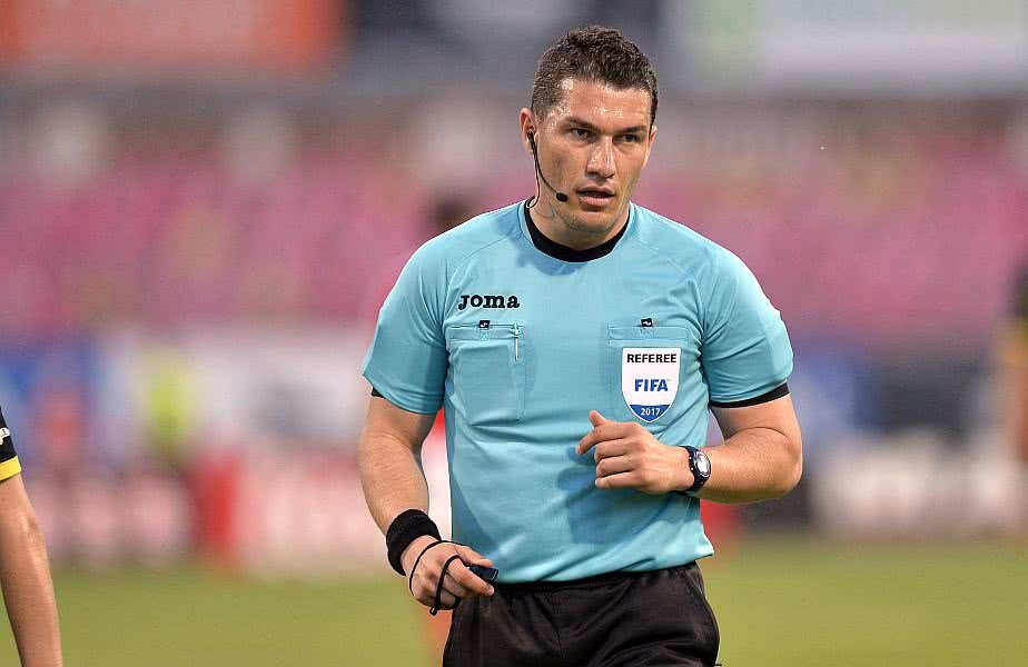 Istvan Kovacs arbitrează Hajduk Split - Slavia Sofia