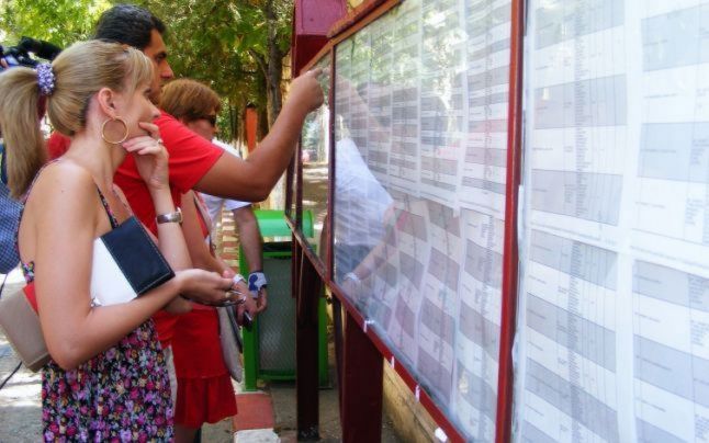 INCREDIBIL. Profesorii, mai slabi ca elevii. Promovabilitate la titularizare, sub 40%