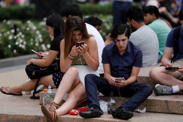 Atentie la aplicaţiile cu caracter erotic!  Un nou tip de virus atacă pe Android!