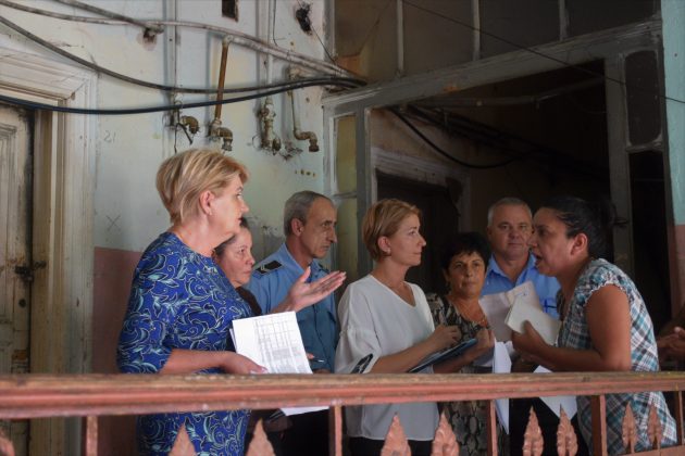 FOTOGALERIE. ULTIMATUM pentru cei de pe Horea 6! ”Plecați sau vă evacuăm!”