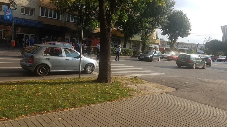 FOTO. ACCIDENT în Satu Mare. Victima, spulberată pe trecere