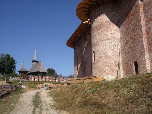 Mănăstirea Voivozi – un loc magic care îşi aşteaptă vizitatorii cu porţile deschise