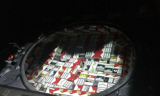 Contrabandă cu țigarete descopetită de Sectorului Poliției de Frontieră Tarna Mare
