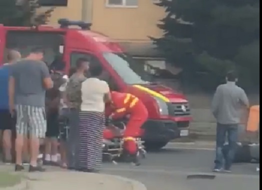 VIDEO. ACCIDENT GRAV la Satu Mare. Un motociclist, accidentat