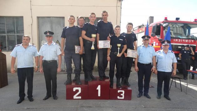 FOTOGALERIE. Au confiscat podiumul! Pompierii sătmăreni au dominat concursul internațional de scări.