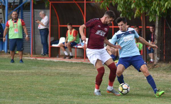 Iau nou-promovatele la rând