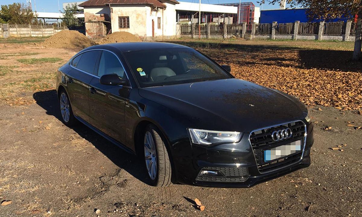 FOTOGALERIE. Bolid furat din Olanda, depistat la Petea. Adus în țară de un sătmărean