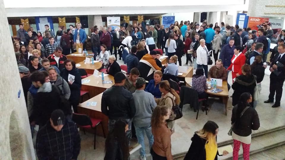 VIDEO/FOTO. Bursa Locurilor de Muncă pentru Absolvenți, o reușită. Unul din trei participanți, selectat