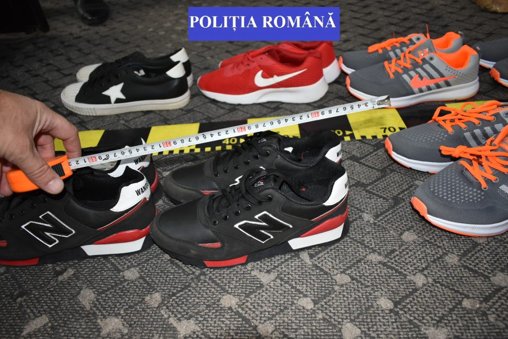 FOTOGALERIE. ȚEPELE din PIEȚE! Produse contrafăcute, confiscate de polițiști
