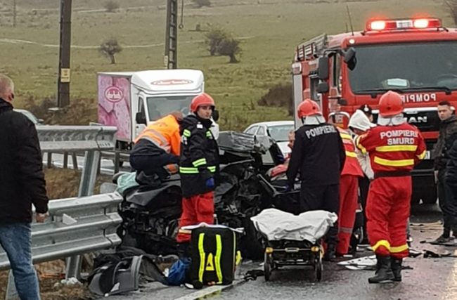 VIDEO/FOTO. ACCIDENT HORROR între Satu Mare și Oradea. Două persoane au MURIT