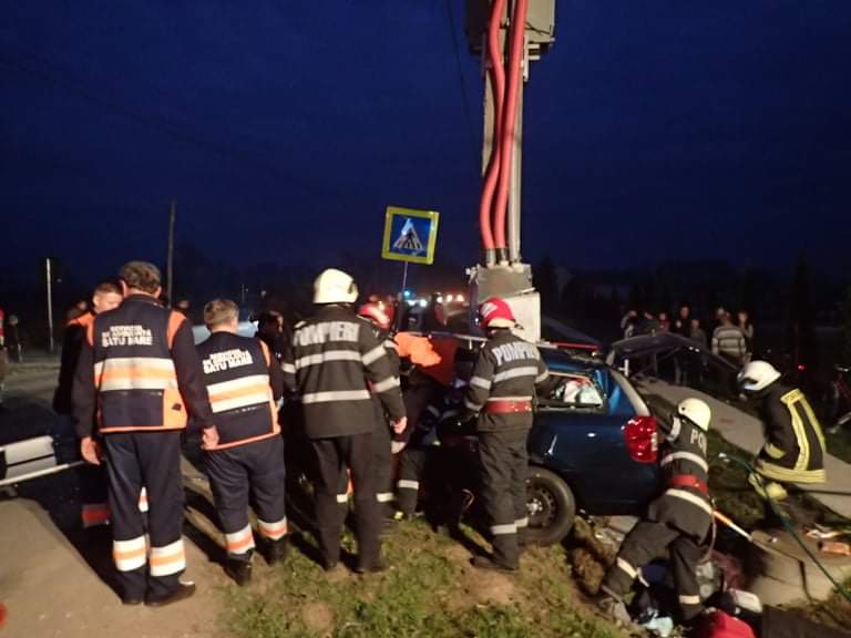 Accident rutier grav, cu două femei încarcerate
