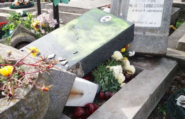 Barbarie într-un cimitir din Satu Mare