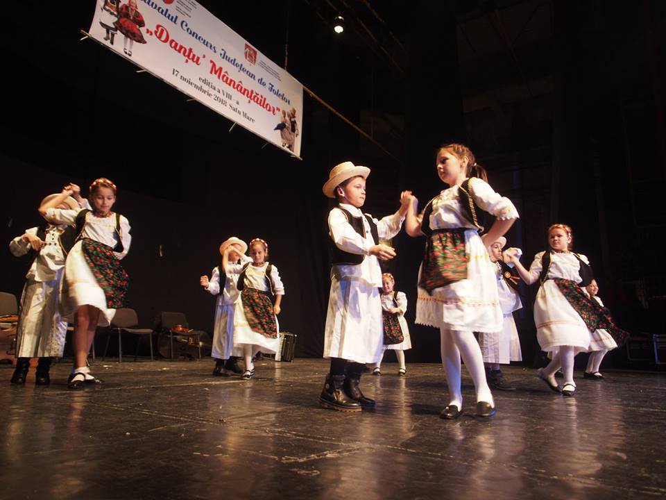 FOTOGALERIE. Danțu’ Mânânțăilor. Ei sunt CÂȘTIGĂTORII concursului din acest an