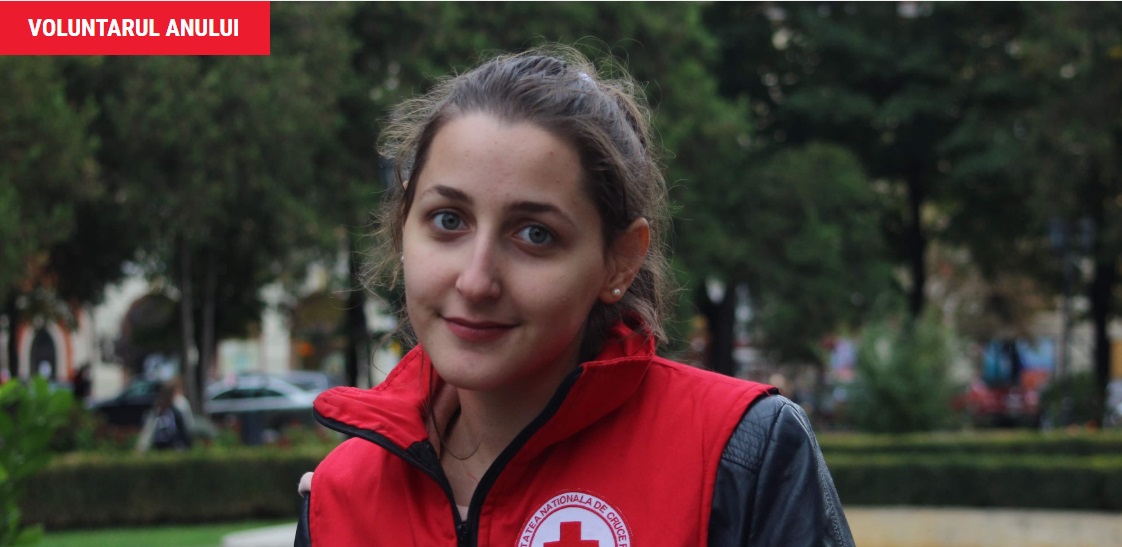FOTO. VOTAȚI-O! Sătmăreanca Hanelore Ghișan LUPTĂ pentru titlul de VOLUNTARUL ANULUI La Crucea Roșie