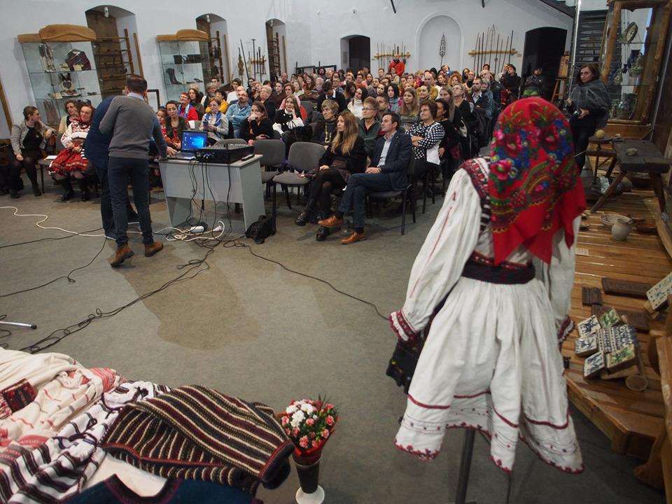 FOTOGALERIE. "Țara Oașului -  generația de afară”. Oșenii, prezentați la Cluj