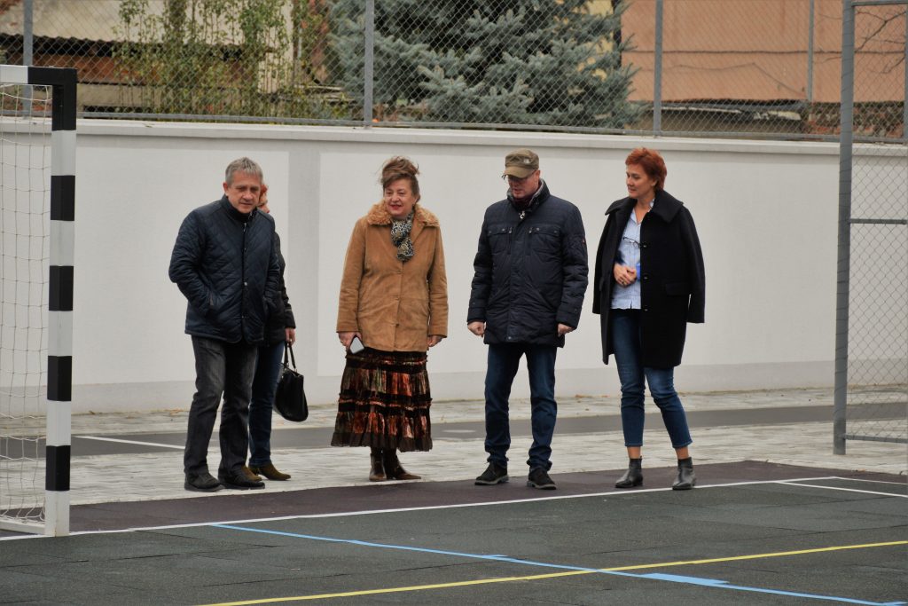 Teren sintetic nou, inaugurat la “Doamna Stanca”