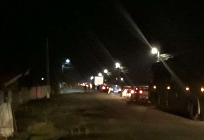 FOTO. Un șofer IRESPONSABIL, la un pas să își UCIDĂ propriul fiu, precum și un ALT COPIL