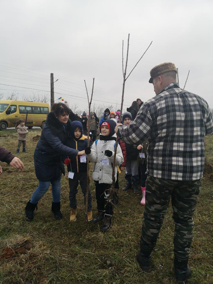 Alu Menziken se implică în coagularea comunității din Medieș