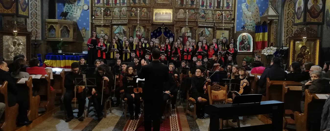 FOTO. Concertul de Crăciun LA CATEDRALĂ al Liceului de Arte ”Aurel Popp”