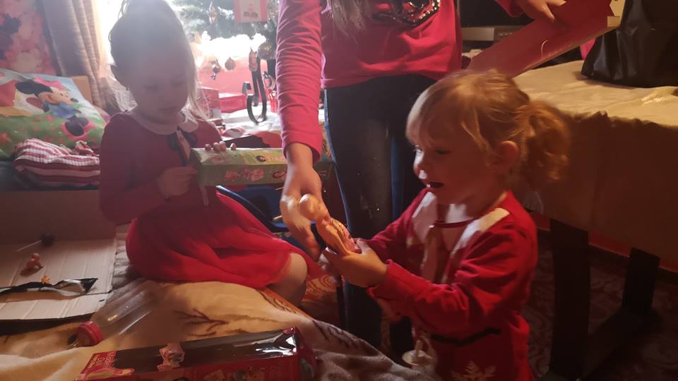 VIDEO. DISPERARE. Cinci copii STRIGĂ după AJUTOR. Au NEVOIE  de NOI!!!