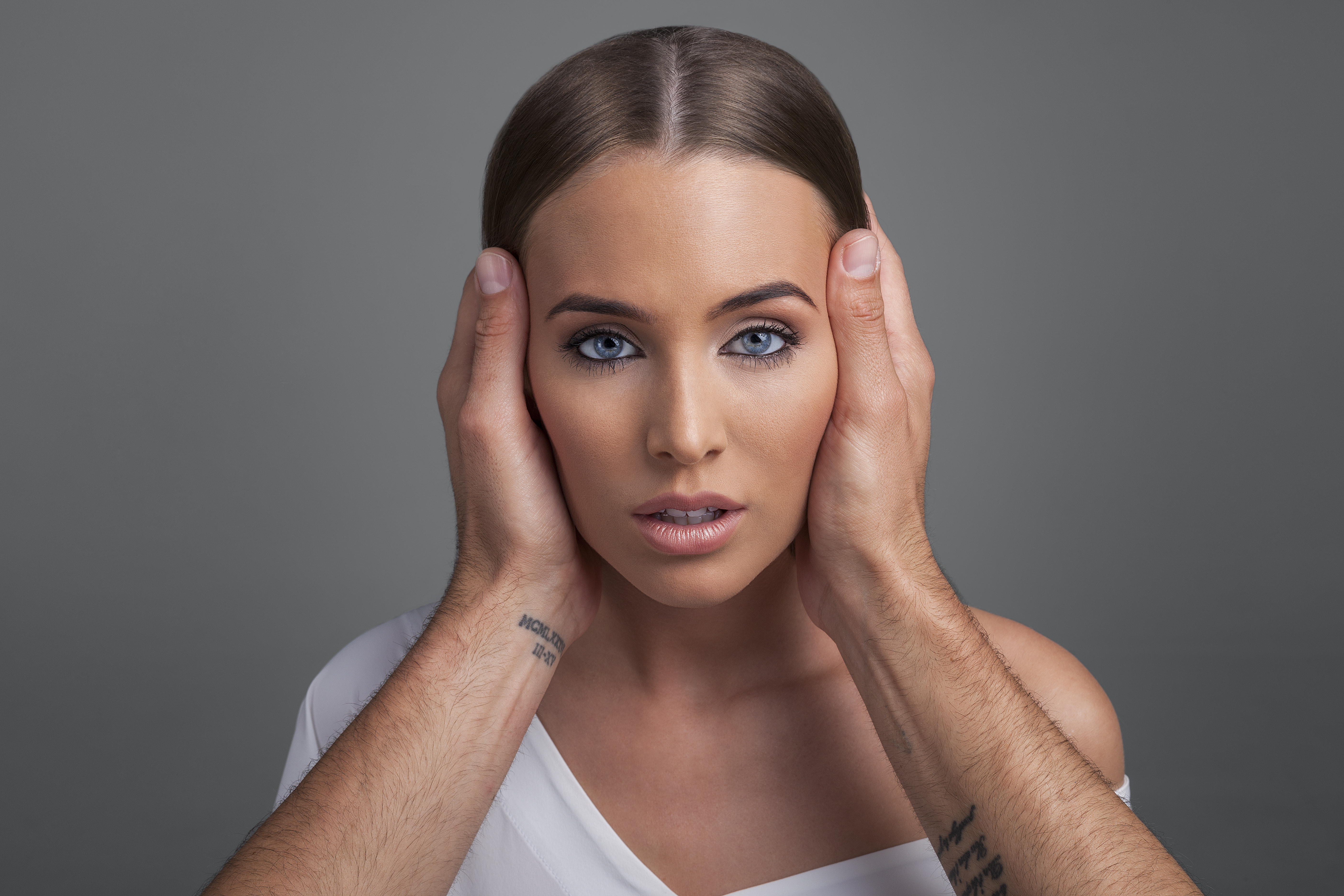 Stilizarea sprâncenelor cu tehnica NEYES este acum și în Satu Mare