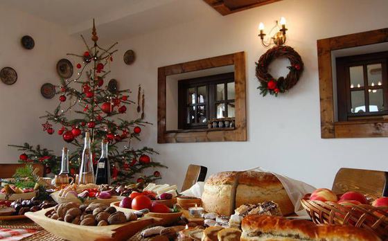 Tradiţii şi obiceiuri de Crăciun: de la Ignat la împodobirea bradului