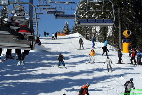 Paradisul alb de la Bukovel atrage tot mai mulți sătmăreni la schi