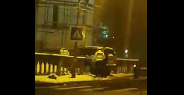 VIDEO. ACCIDENT. A intrat cu SUV-ul în gardul CATEDRALEI. Încă puțin și intra în ALTAR