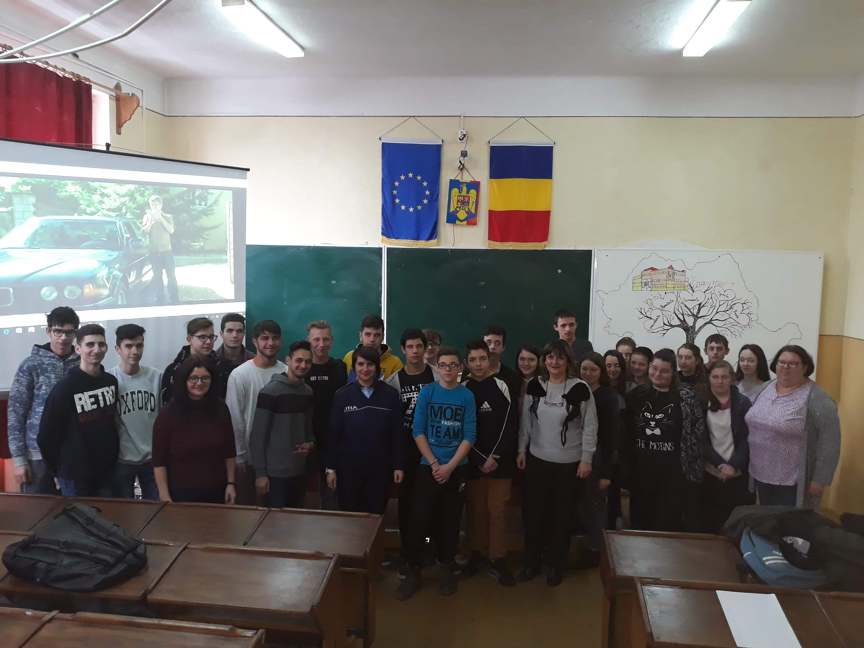 Campanie a polițiștilor sătmăreni pentru prevenirea victimizării minorilor