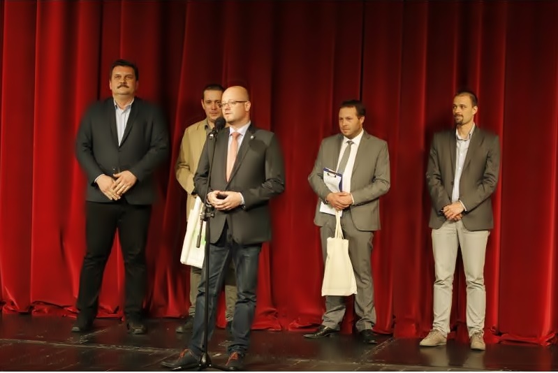 LA MULȚI ANI, SECȚIEI ROMÂNE A TEATRULUI DE NORD SATU MARE!