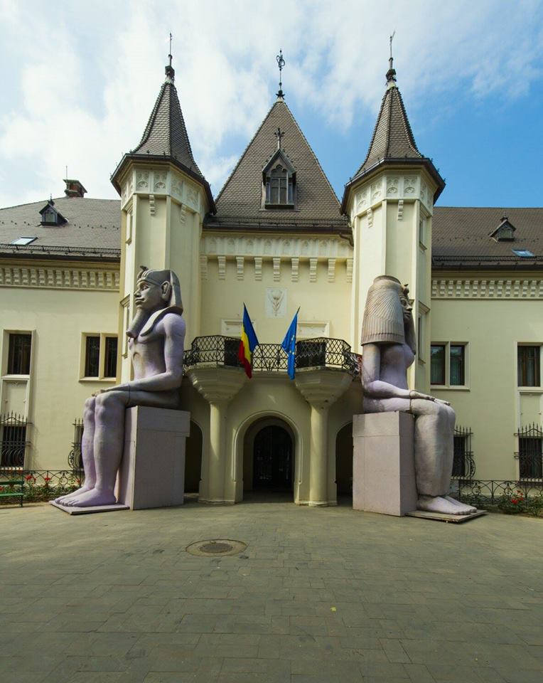 Foste reşedinţe de cavaleri şi domniţe astăzi găzduiesc superbe muzee