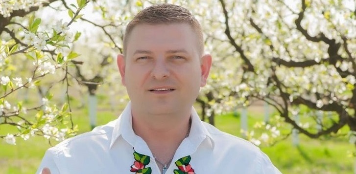 FOTO/VIDEO. INTERVIU. Adi de la Satu Mare, TRĂIEȘTE prin MUZICA sa pentru FANII săi