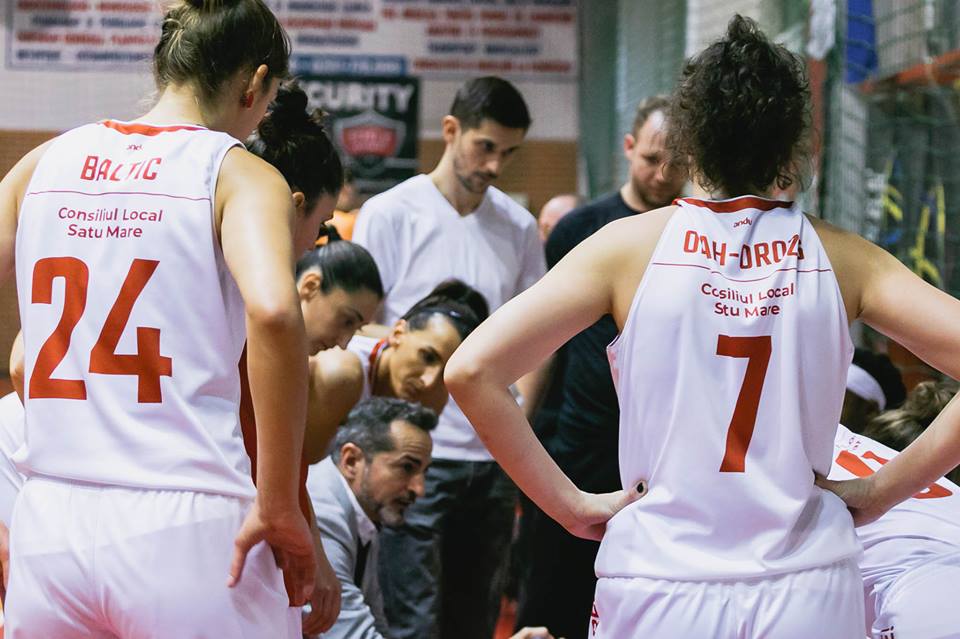 După puncte la malul mării