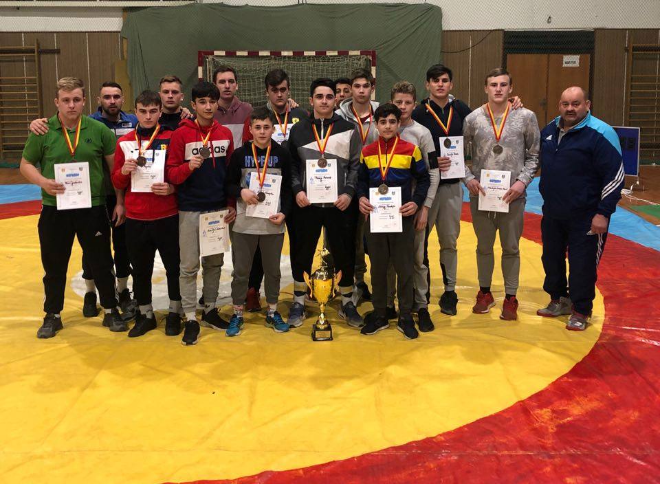 Performanță  /  Luptătorii de la CS Cetate Ardud, pe podium în Slovacia