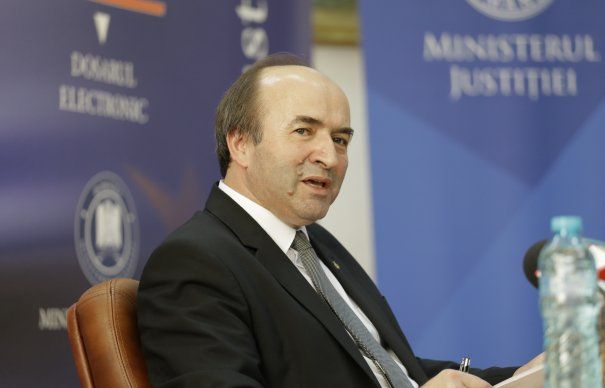 Tudorel Toader: Am încercat să punem în centrul activităţii cetăţeanul, ce are dreptul să îşi valorifice interesele legitime