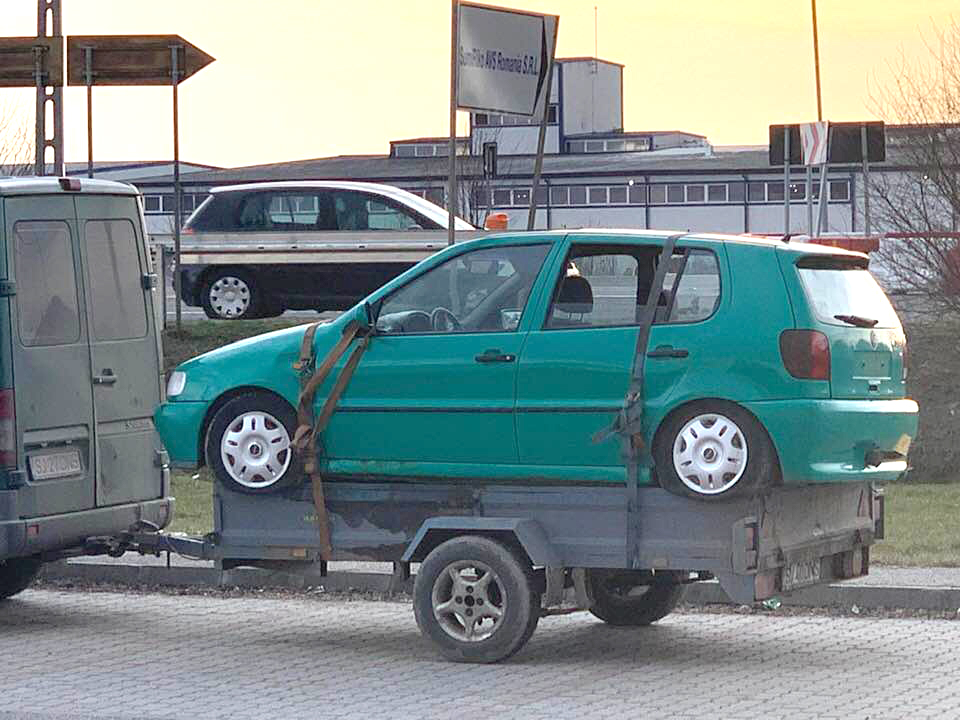 O remorcă cu șase roți!